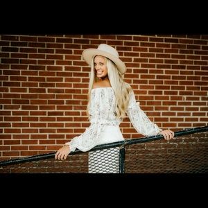 Meet your Posher, Ellie